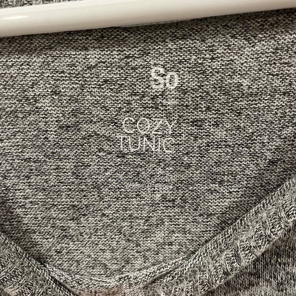 SO Medium cozy tunic grey long sleeve top - Picture 3 of 6